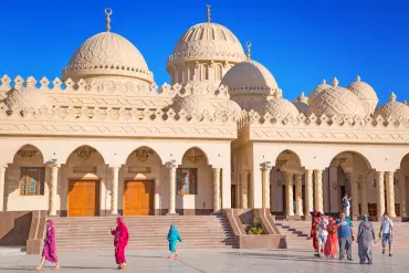 From El Gouna: Hurghada City Tour & The National Museum - Photo 9