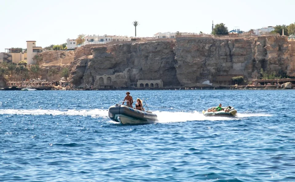 Sahl Hasheesh: Glass Boat and Parasailing with Watersports - Image 3