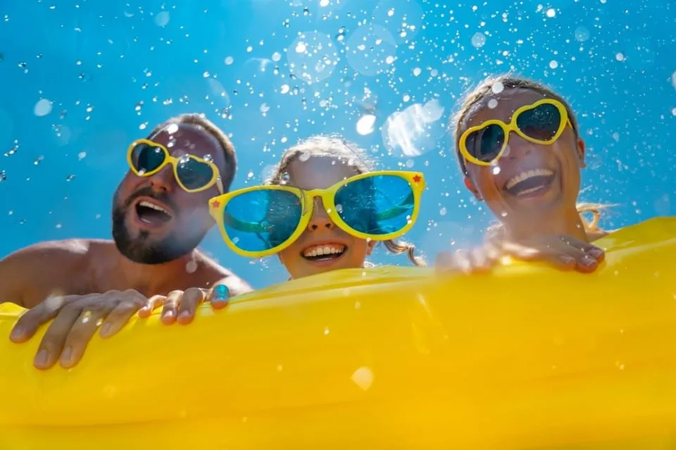 Sahl Hasheesh: Glass Boat and Parasailing with Watersports - Image 15
