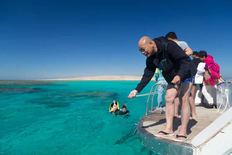 Sahl Hasheesh: Dolphin Watching Boat Tour with Snorkeling - Image 9