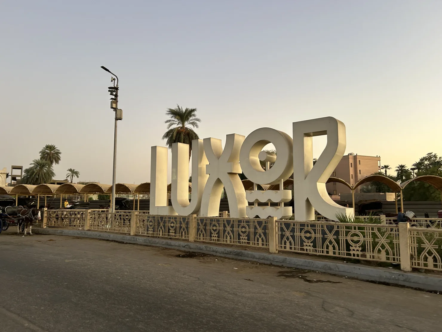 De Marsa Alam para Luxor: Vale dos Reis, Túmulo de Tutancâmon e Experiência na Ilha das Bananas - Experience (5 of 26)