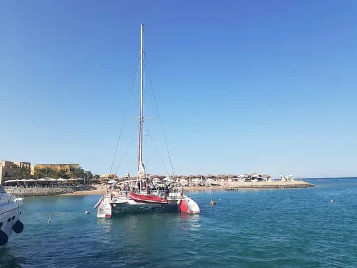 Hurghada: Catamaran Sailing Cruise with Snorkeling and Lunch - Photo 13