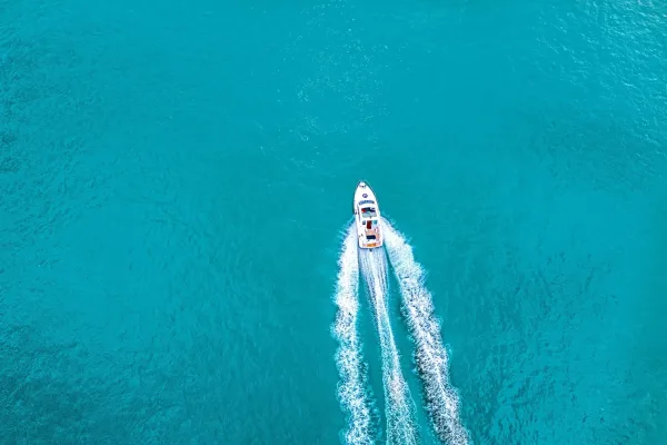 Sahl Hasheesh: Private Speedboat to Orange Island, Snorkel & Parasail