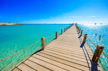 Hurghada: Orange Island with Lunch, Scuba Diving, and Parasailing - Photo 4