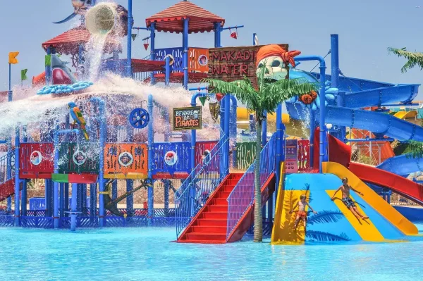 Depuis El Gouna : Makadi Water World avec déjeuner, boissons et transferts