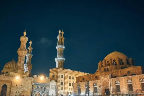 جامع الازهر : دليل زيارة أشهر مسجد تاريخي في القاهرة وحديقة المسجد الازهر