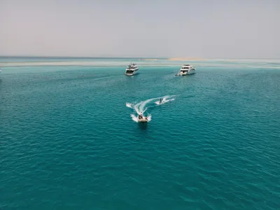 Safagasta: Paradise Island Hurghada – venematka, snorklaus & ranta — 7 tuntia