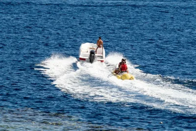 Sharm El Sheikh: Parasailing and Speedboat Snorkeling Trip — 2 hours