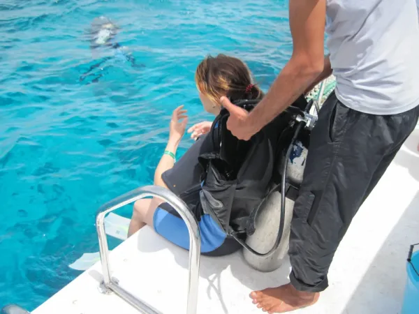 PADI Open Water Diver (OWD) International Certification – 3-Day Course in Hurghada - Photo 1