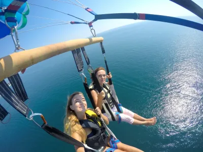 Hurghada: City Tour and Parasailing Adventure with Lunch — 5 hours