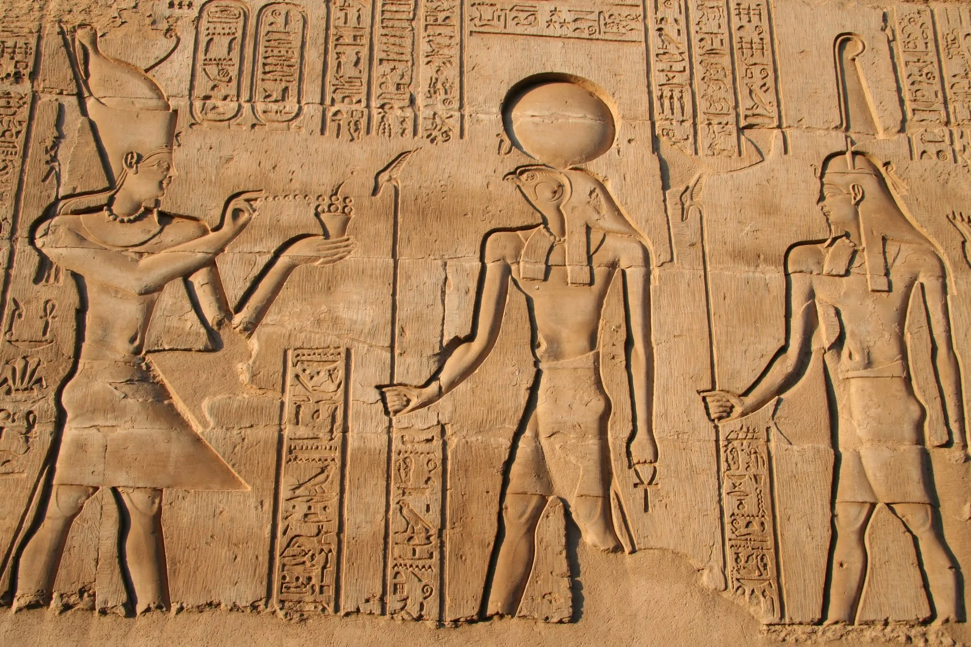 Luxor tours to Karnak Temple and Valley of Kings