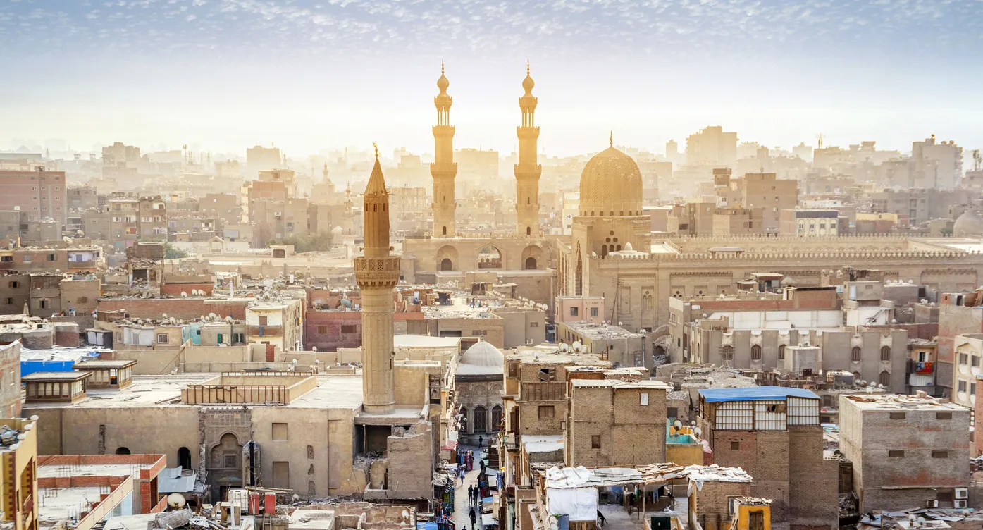 Khan el-Khalili yakınındaki tarihî Bab Züveyle kapısı