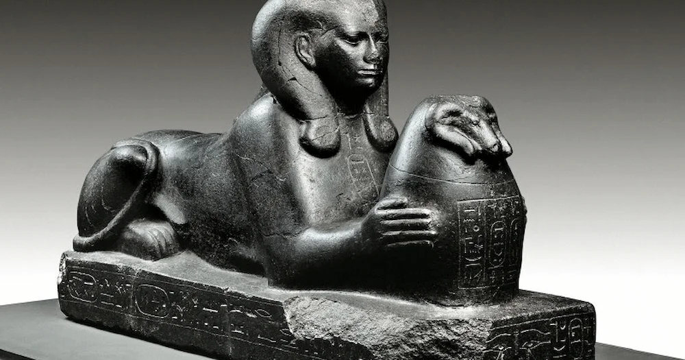 Virtual reality ancient Egypt experience with symbols
