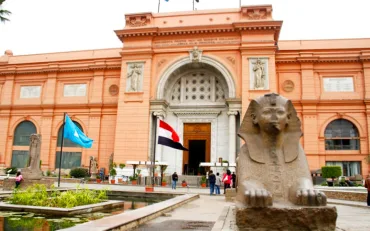 Cairo: Giza Pyramids Camel Ride and Egyptian Museum Tour - Image 4