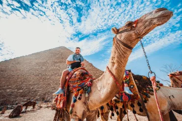 Cairo: Private Half-Day Pyramids Tour with Photographer - Image 2