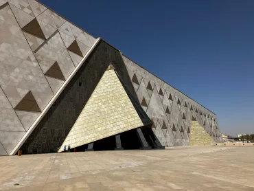 Cairo: Pyramids & Sphinx Tour with Grand Egyptian Museum - Image 5