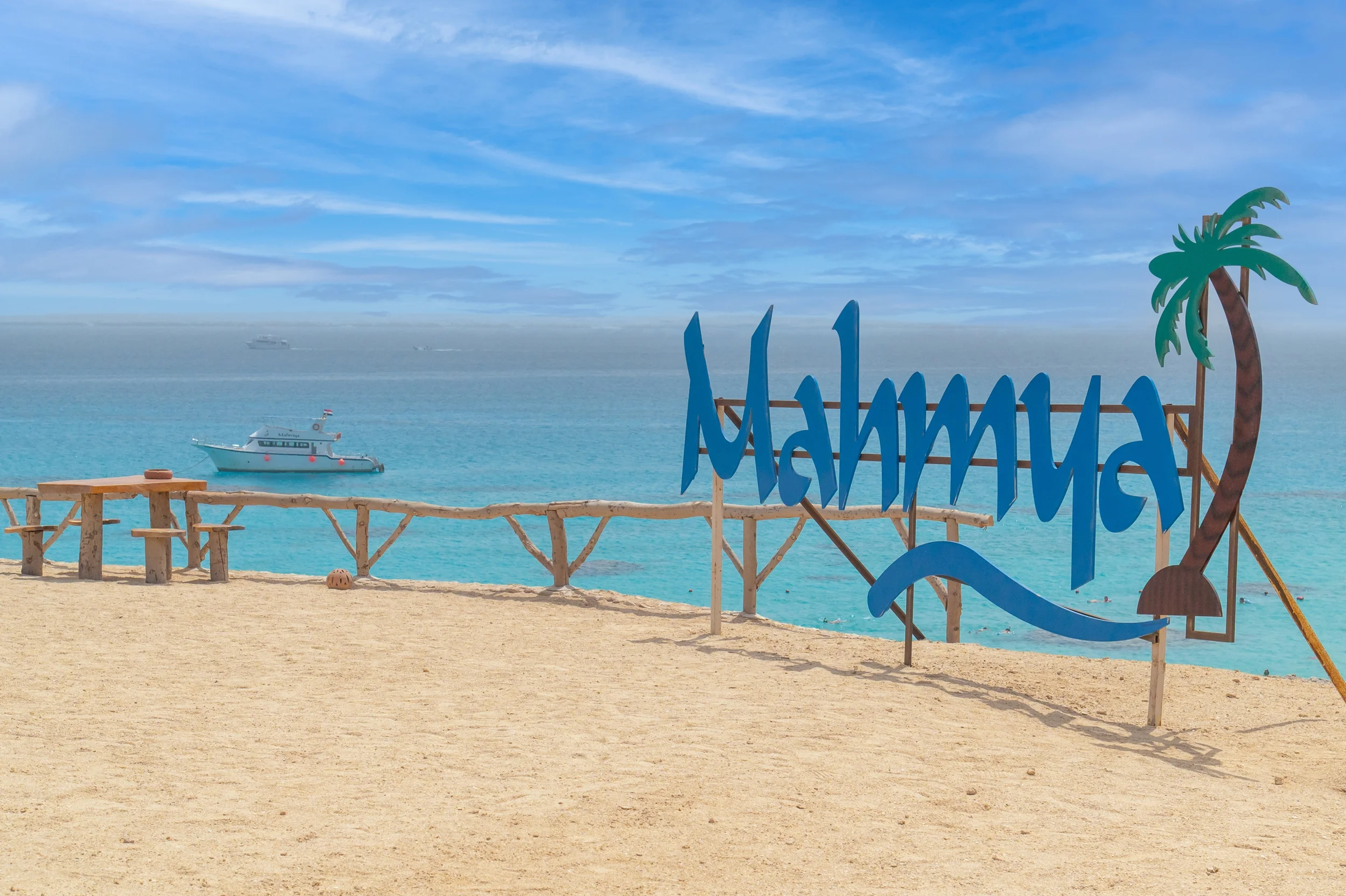 Hurghada : Croisière de Plongée avec Tuba à l’Île Mahmeya avec Détente sur la Plage et Déjeuner