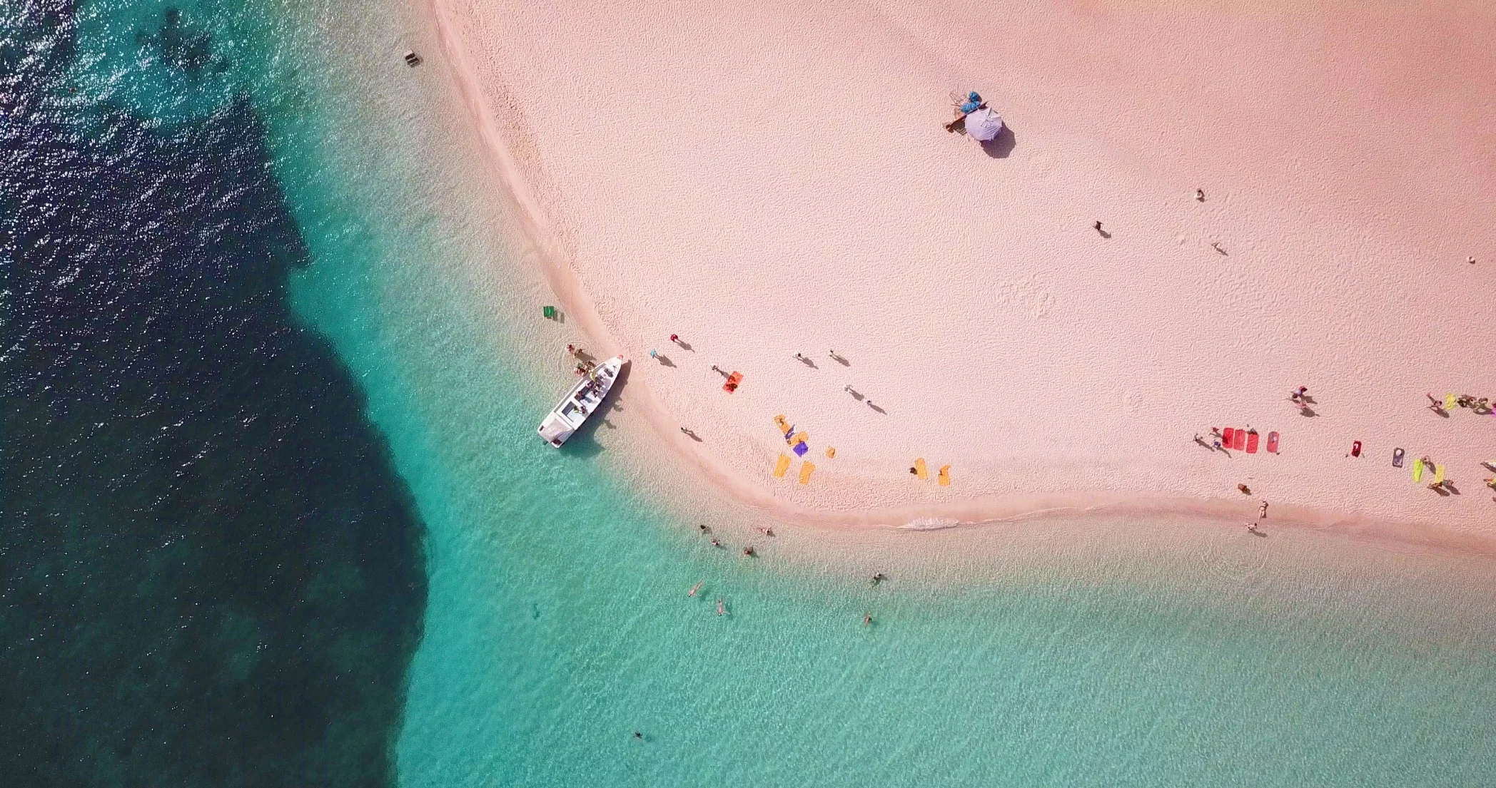 Hurghada : Excursion en yacht d’une journée complète à Orange Island avec déjeuner