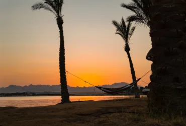 Sahl Hasheesh: Orange Island Trip with Snorkel & Parasailing - Photo 4