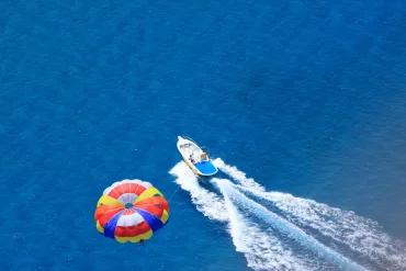 Hurghada: Glass Boat and Parasailing Trip with Snorkeling - Photo 2