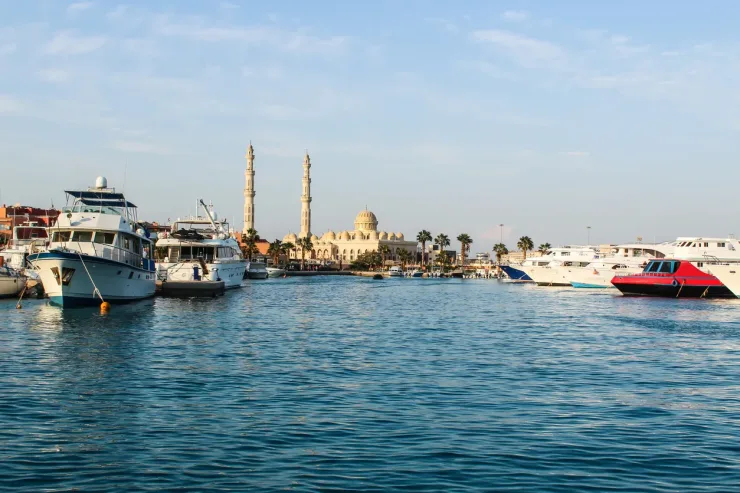 Hurghada: Glass Boat and Parasailing Trip with Snorkeling - Photo 15