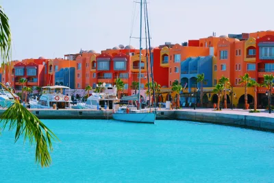 Safaga: El Mina Mosque, Church and Marina Visit