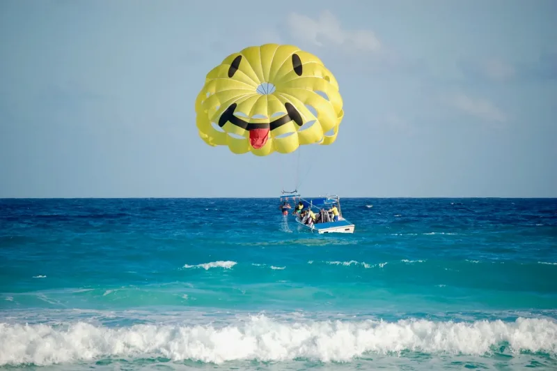 From Sharm: Parasailing, Glass Boat, Watersports, and Lunch - Photo 7