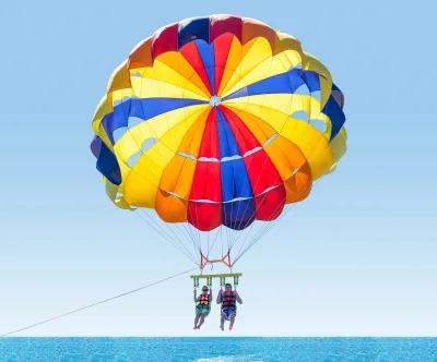 Sharm el-Sheikh: Ørkensafari med ATV og parasailing