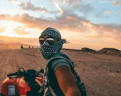 Tour della città di Hurghada da Sahl Hasheesh & safari nel deserto in quad al tramonto