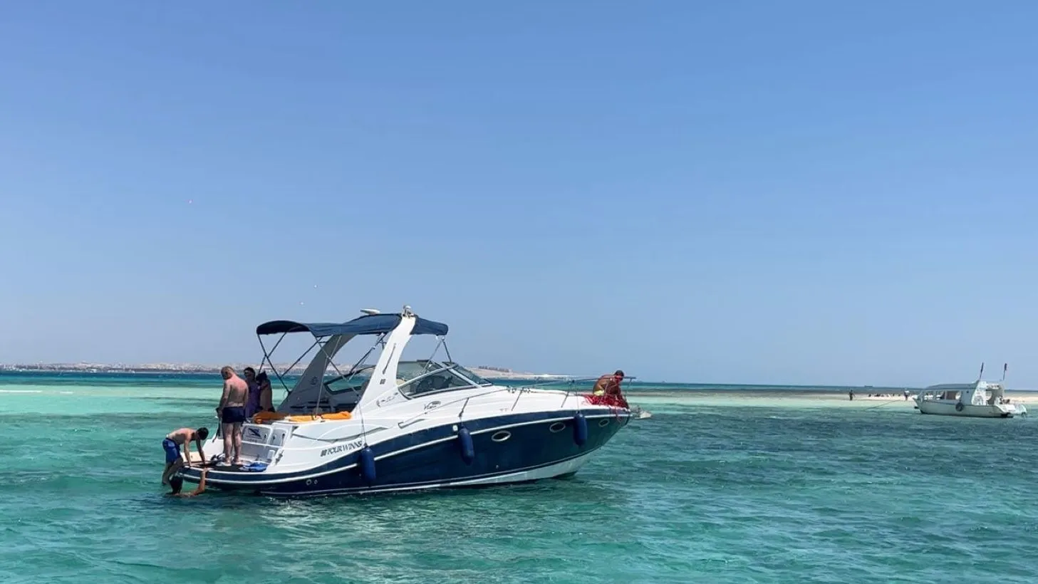 Hurghada’dan: Aqua Dream – Magawish VIP Hızlı Tekne Özel Turu - Hurghada tour