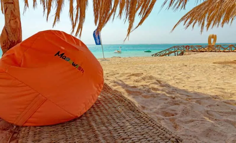 マガウィッシュ島を発見：昼食と送迎付きボートツアー - Hurghada tour