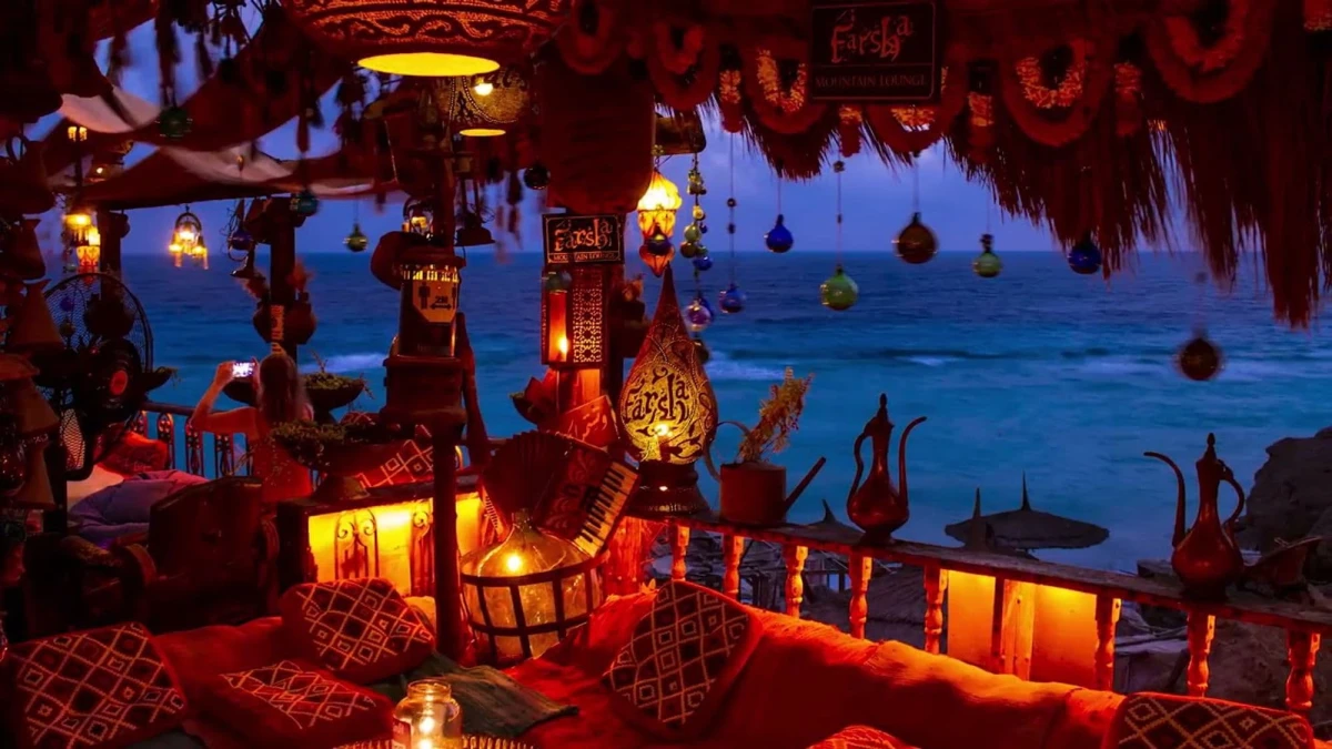 Farsha Café Sharm El Sheikh: Kızıldeniz manzaralı ünlü uçurum kafesi